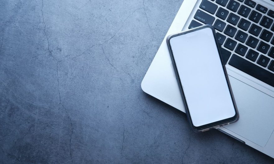 sortie smartphone tesla