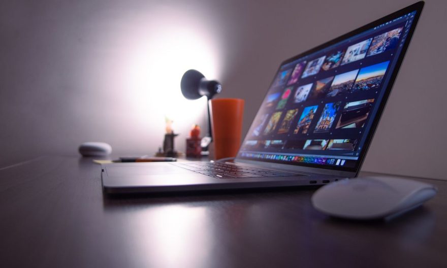 Suivez ces instructions quand vous nettoyez un écran QD-OLED