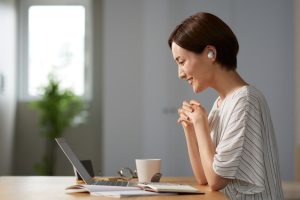 Fibre optique pourquoi la FTTH est plus rapide que la FTTC