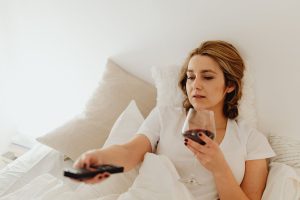 Que vaut vraiment un boîtier IPTV Android 12 face aux Smart TV