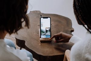 Quels chargeurs sans fil fonctionnent avec iPhone 16