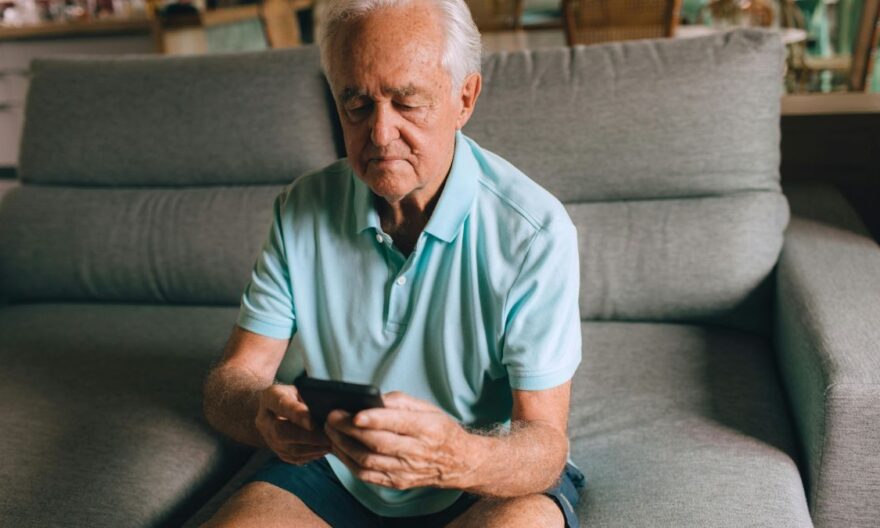 Le téléphone SPC Zeus 4G Pro pour seniors est réputé très fiable