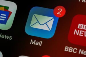 Notification e-mail sur l'écran de l'iPhone