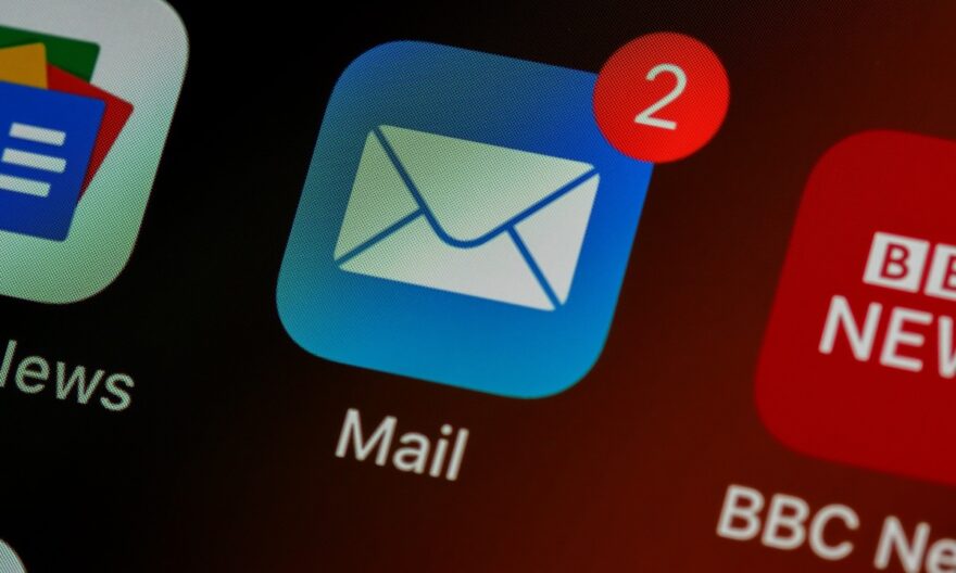 Notification e-mail sur l'écran de l'iPhone