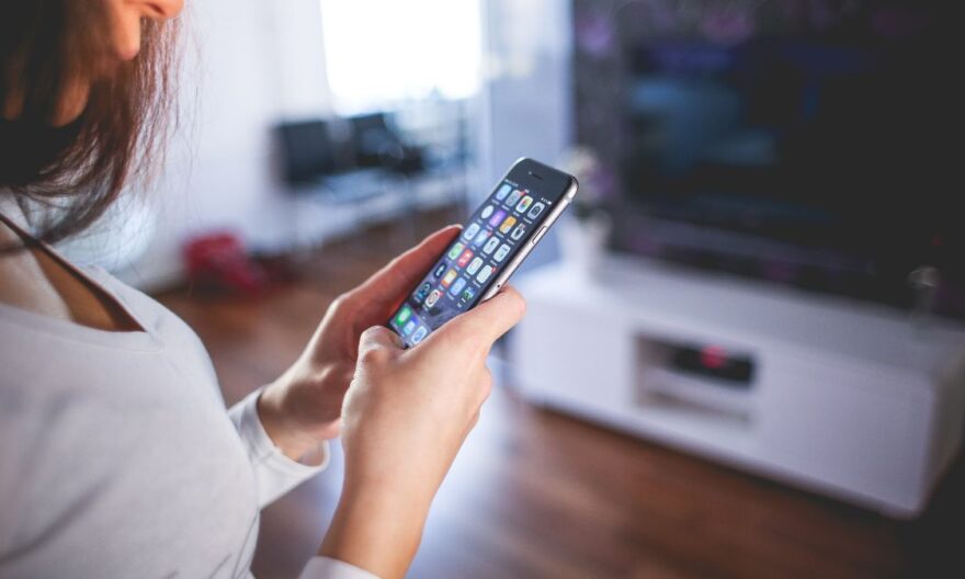 iPhone que faire si la vitre arrière est fissurée ou cassée