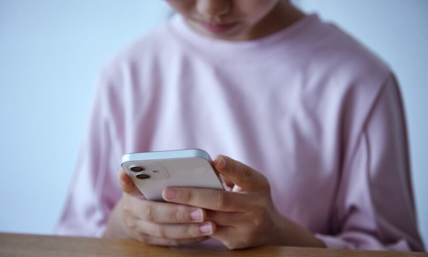 Comment gérer plusieurs numéros sur une seule eSIM