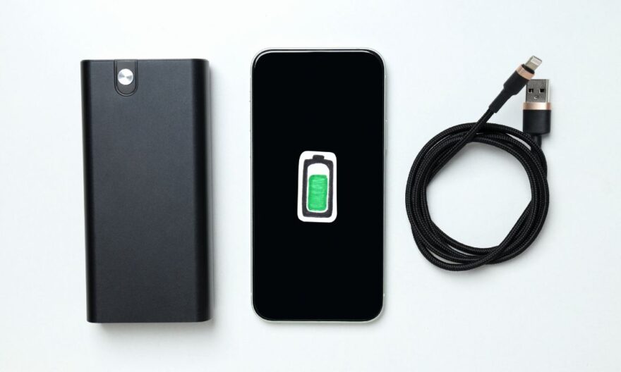 iPhone 15 pourquoi certains câbles Lightning ralentissent la charge