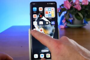 LTPO 3.0 du OnePlus 12 pourquoi cet écran consomme 30 % de moins à 120 Hz