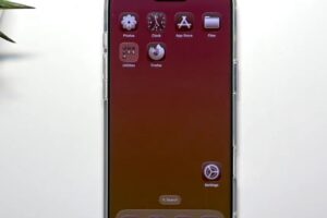 iPhone 17 synchronisation automatique des profils eSIM via iCloud après iOS 18.4
