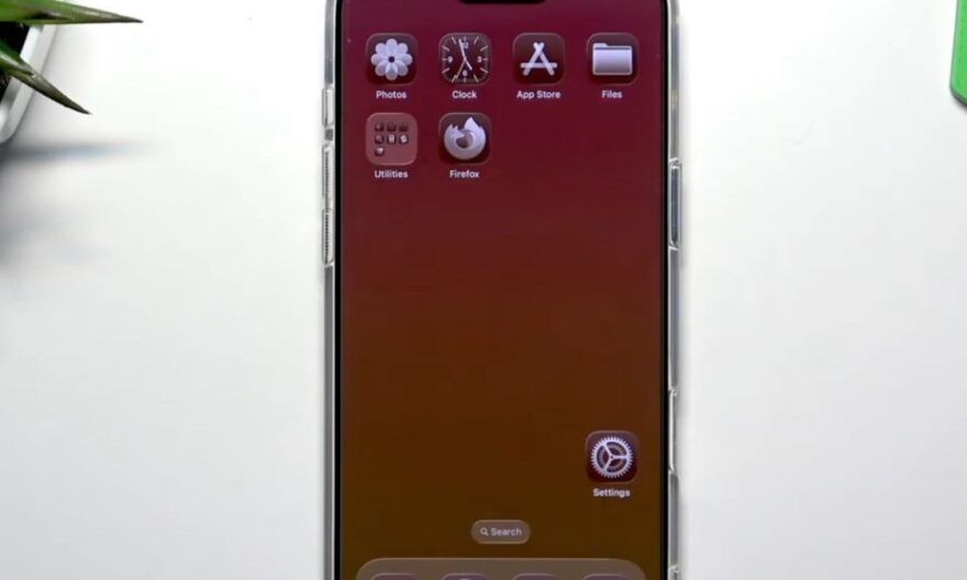 iPhone 17 synchronisation automatique des profils eSIM via iCloud après iOS 18.4