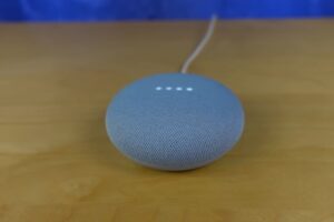 Pourquoi Free n’apparaît pas dans les services compatibles Google Home