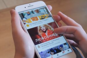 Reconditionné premium : quelles différences avec un smartphone d'occasion classique ?