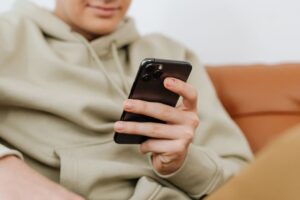 eSIM sur iPhone et Android pourquoi certains QR codes expirent après une seule activation