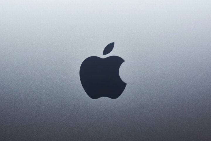 Pourquoi une bataille judiciaire entre Apple et OpenAI pourrait-elle transformer l&rsquo;industrie technologique en 2026 ?