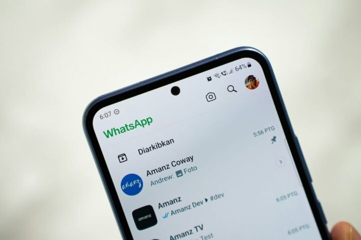 La solution de WhatsApp pour contrer les arnaques en ligne grâce à l&rsquo;intelligence artificielle