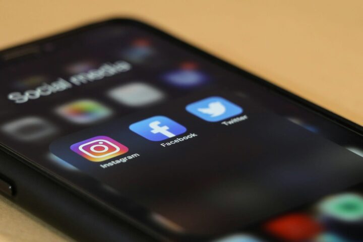 Quel est l&rsquo;impact des réseaux sociaux sur la santé mentale après 11 ans d&rsquo;étude ?